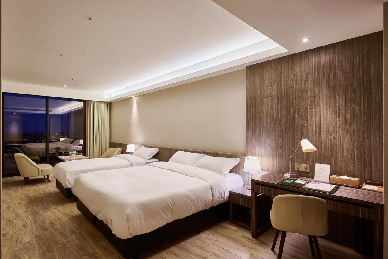 Cuncyue Hot Spring Resort Luodong Eksteriør billede Deluxe Room