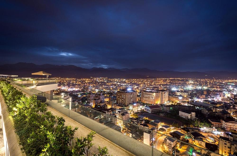 Cuncyue Hot Spring Resort Luodong Eksteriør billede View of the city from the Acropolis