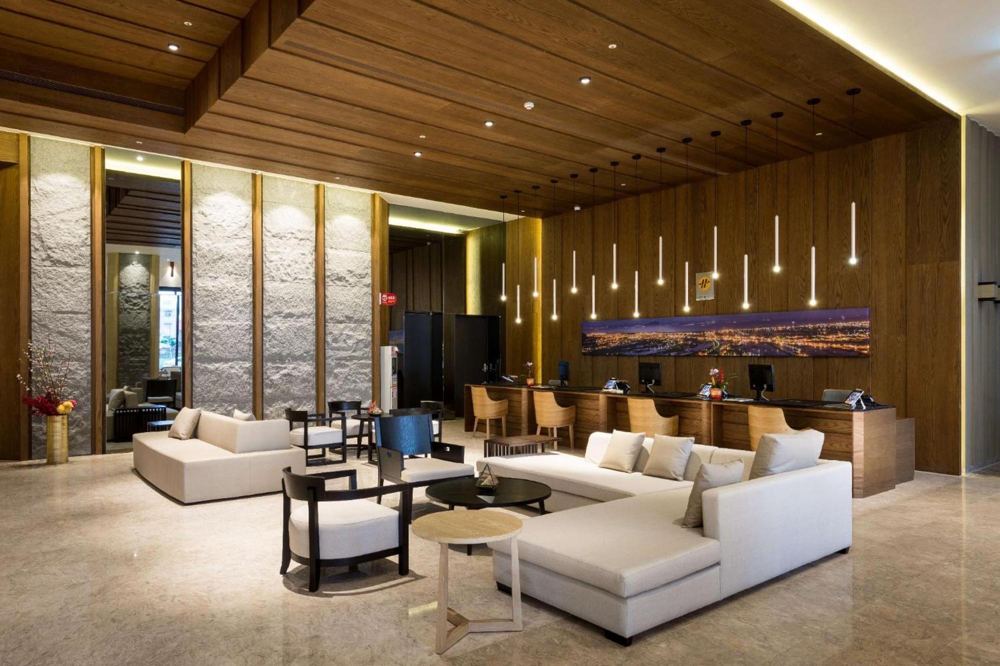 Cuncyue Hot Spring Resort Luodong Eksteriør billede The lobby of the hotel
