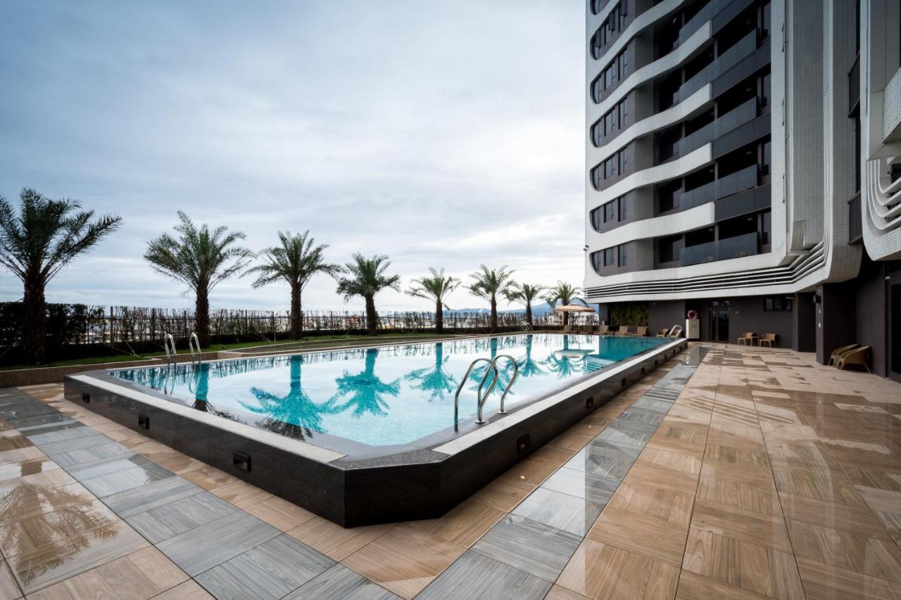 Cuncyue Hot Spring Resort Luodong Eksteriør billede The swimming pool
